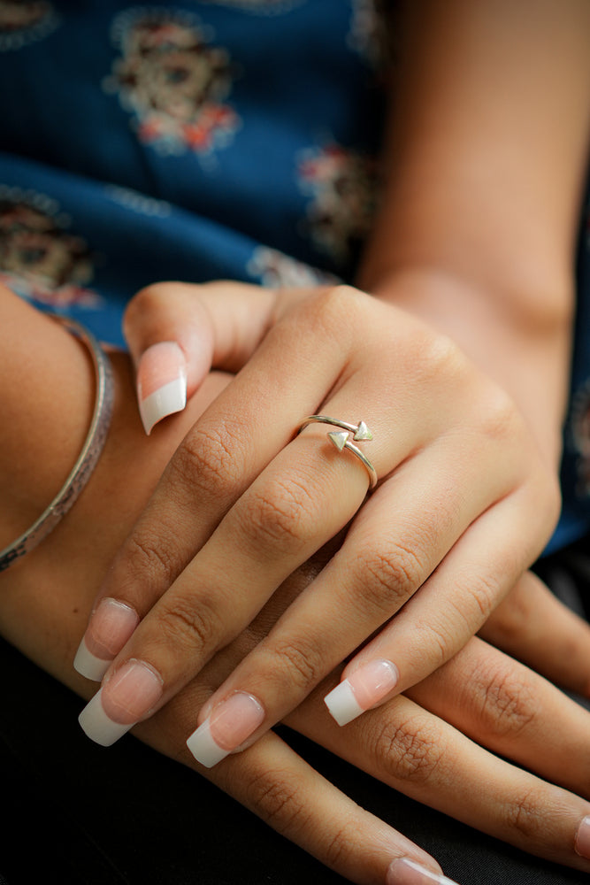 925 Silver Double Arrow adjustable finger Ring