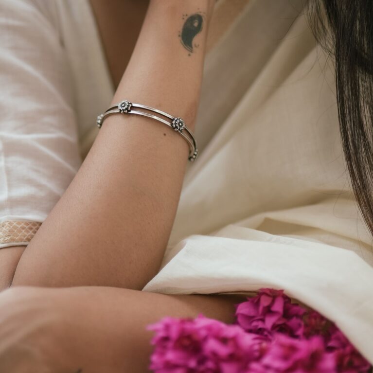 925 Silver Flower Bangle