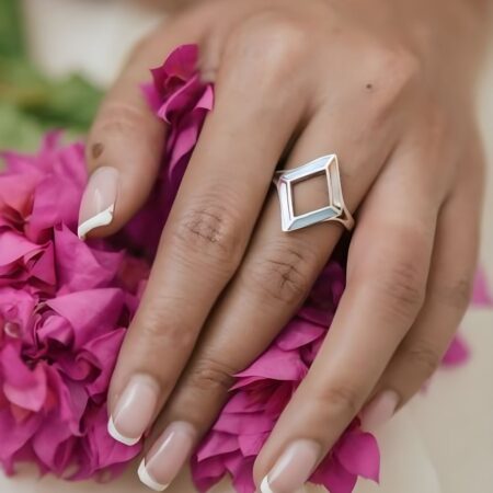 Mother of Pearl silver finger Ring