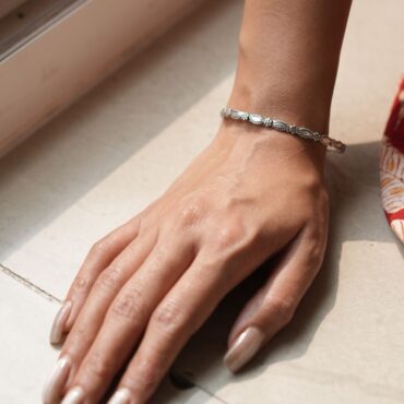 Silver leaf & flower bangle