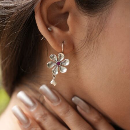 92.5 Silver hook flower earrings