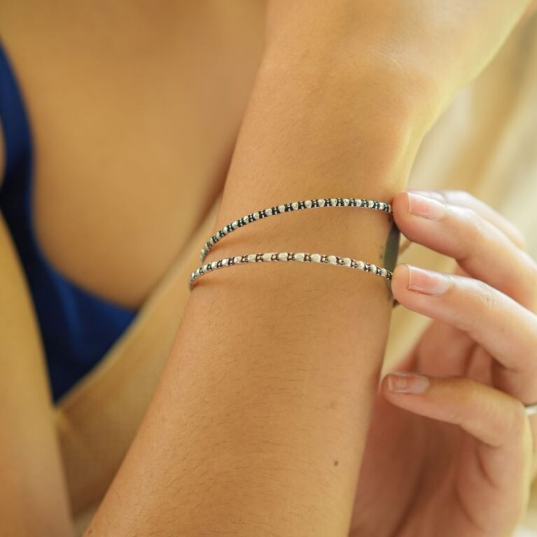925 Silver Vintage Design Thin bangles