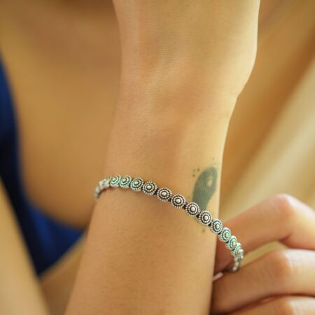 Tribal Motif Exquisite Fixed bangle